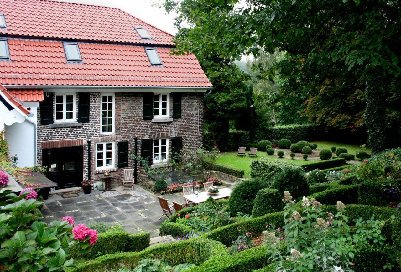 Landhaus In Idyllischer, Ruhiger Lage Und Flughafennaehe 拉廷根 外观 照片